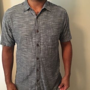 Short sleeve button up